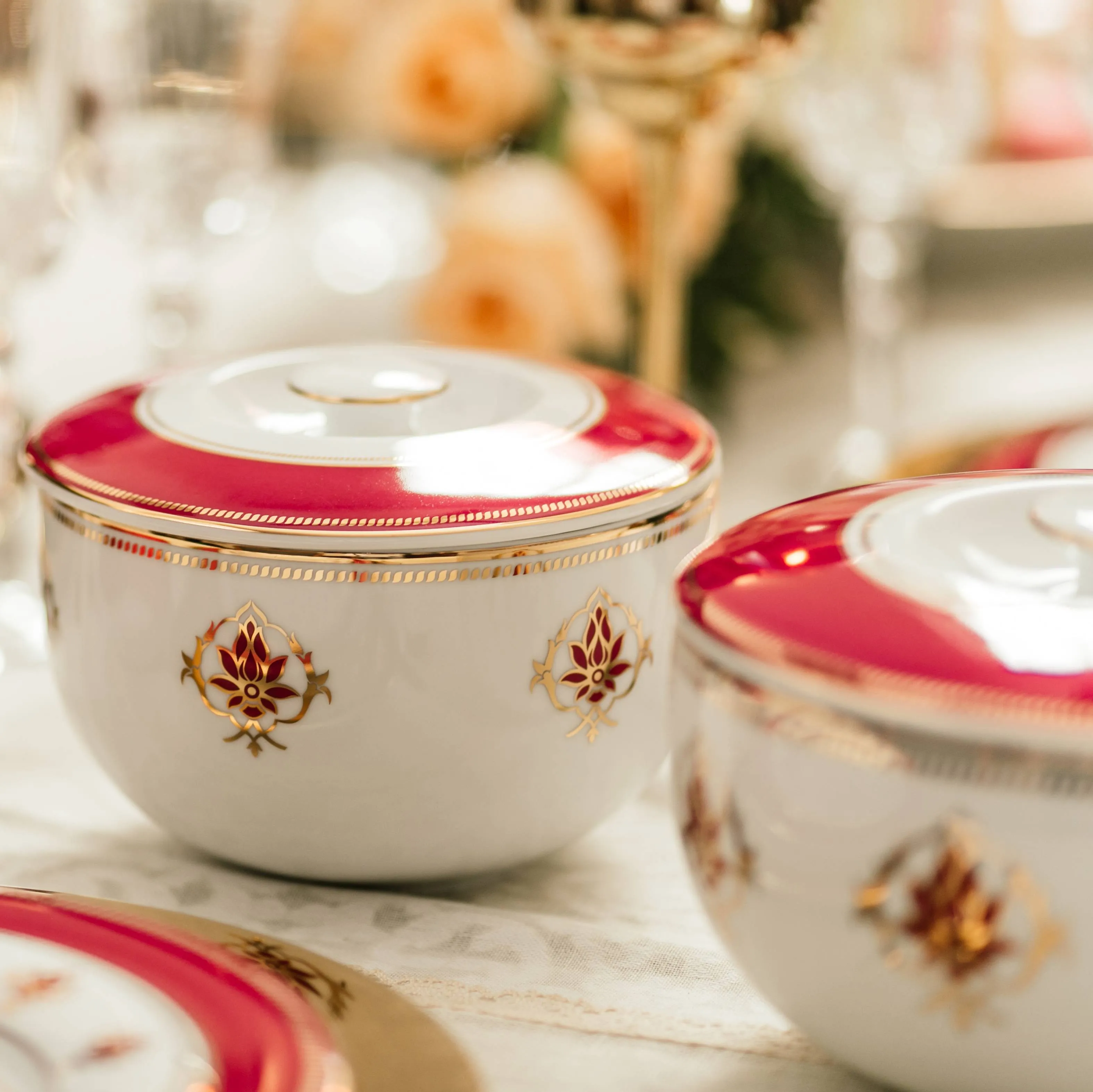 Lotus at Fatehpur - 27 Piece Dinner Set