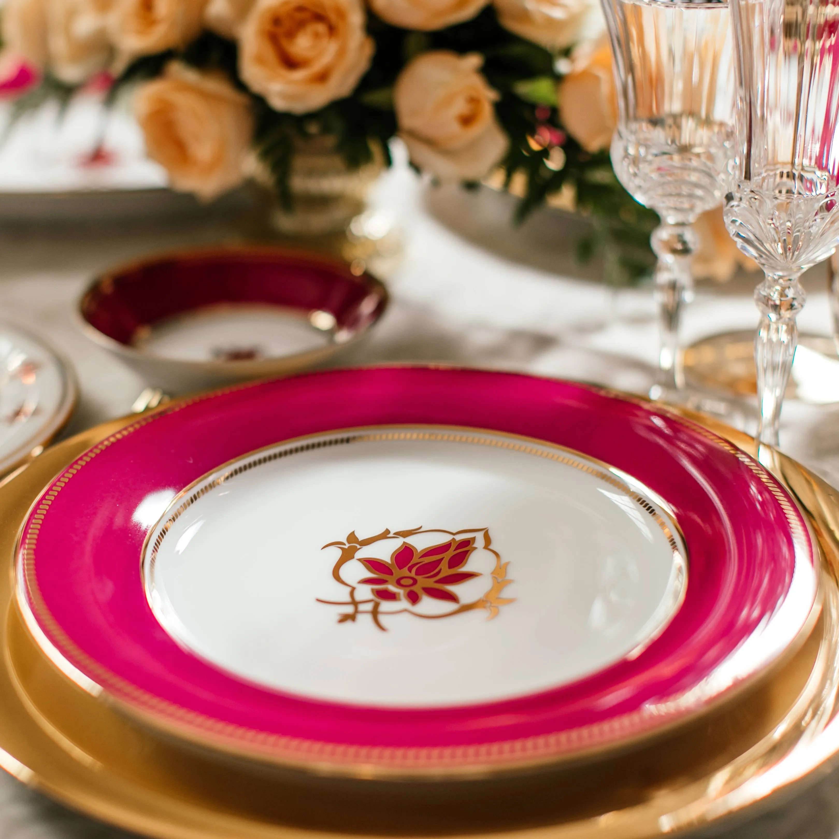 Lotus at Fatehpur - 27 Piece Dinner Set