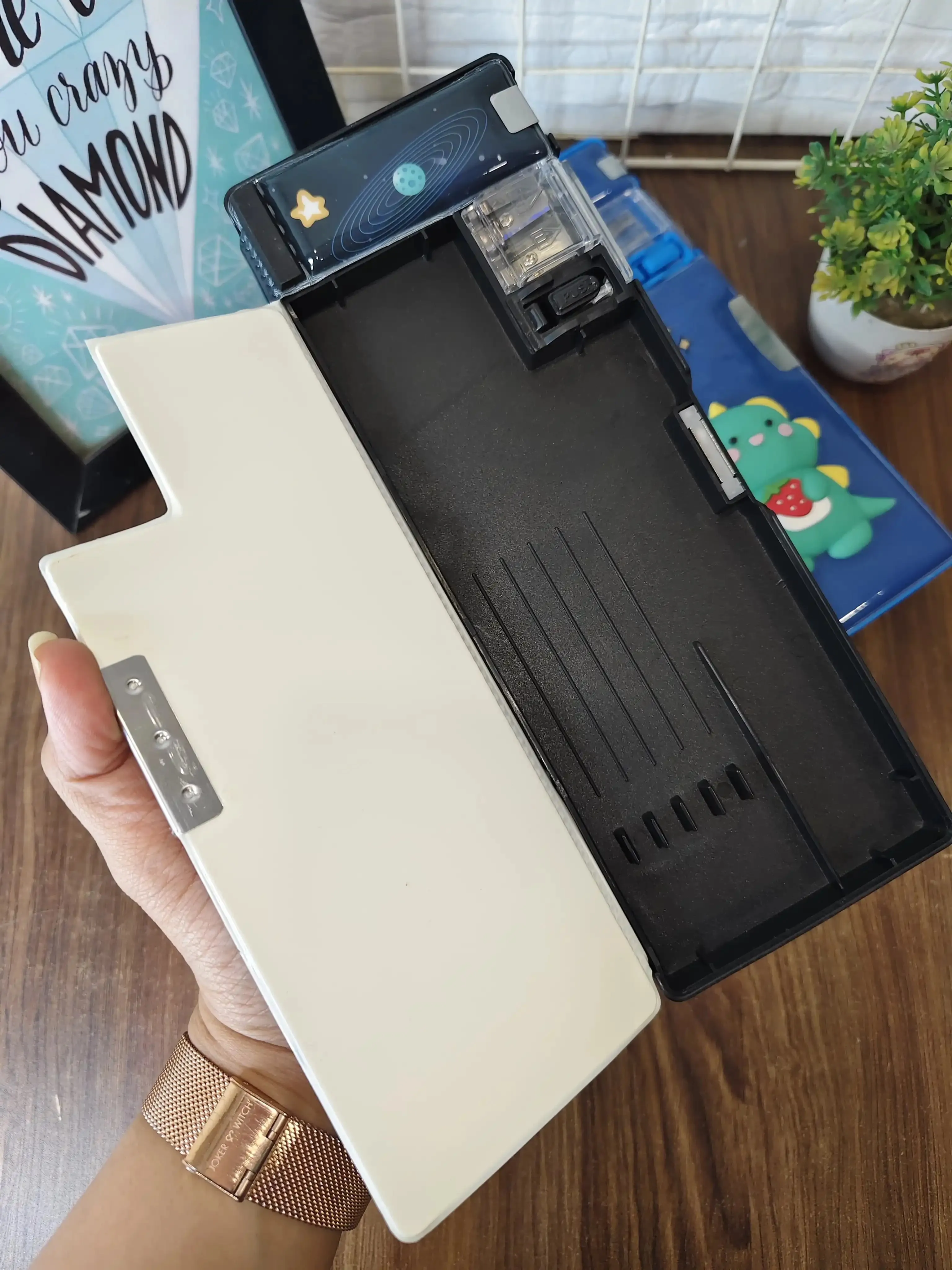 Quirky multifunctional compass boxes